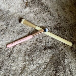 Beau Gâchis & Elizabeth Mott shadow brushes